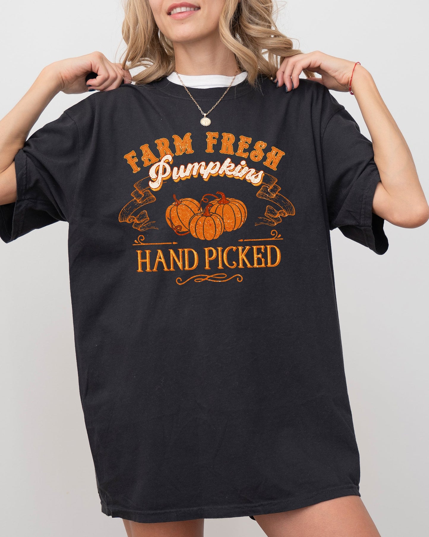 Farm Fresh Pumpkins, Hand Picked, Retro, Farm, Country, Halloween, Thanksgiving, Autumn, Fall Shirt Comfort Colors T-Shirt