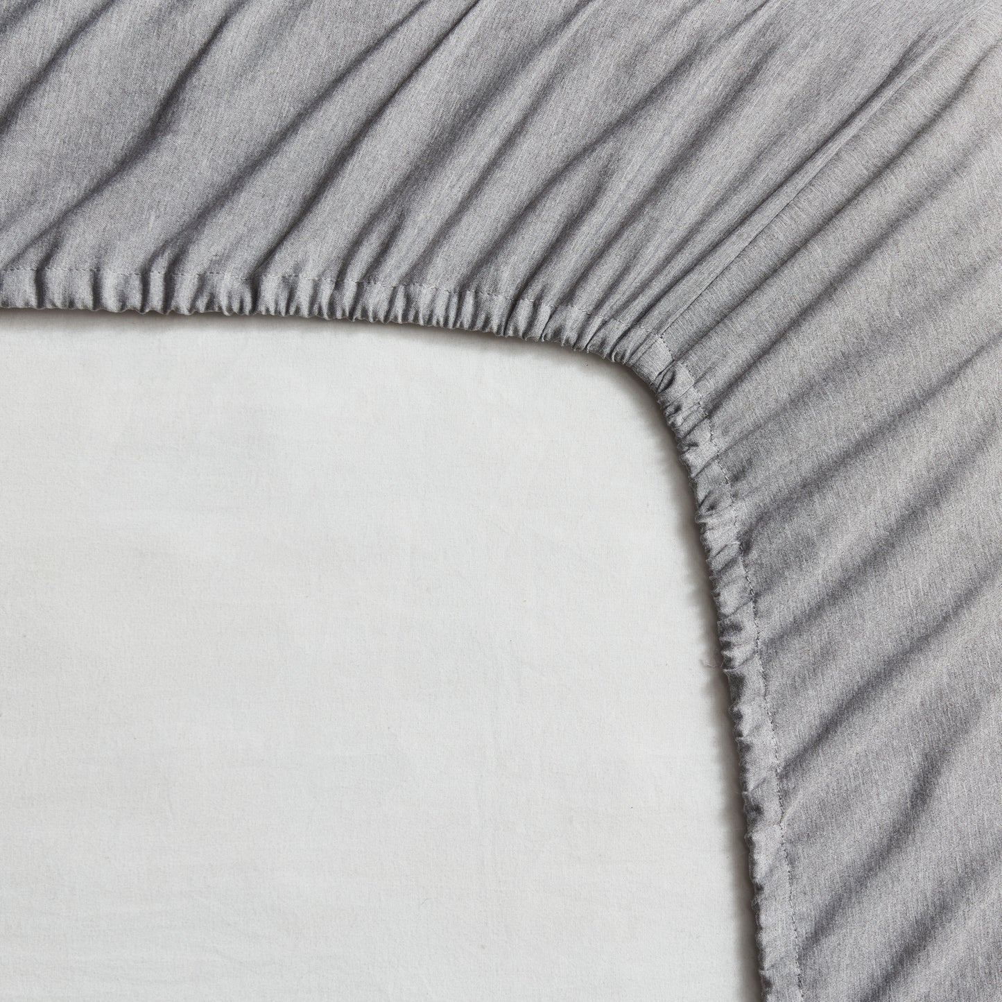 Bamboo 2000 Thread Count 6-Piece Chambray Sheet Set with SnugGrip