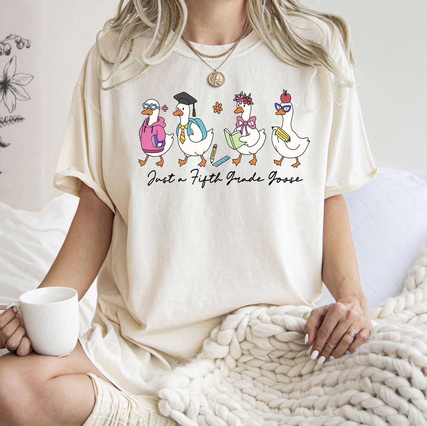 Just A Fifth Grade Goose, Teacher, Back to School, Funny, Bow, First Day of School, Cute, Teacher Appreciation, Coquette, Comfort Colors T-Shirt