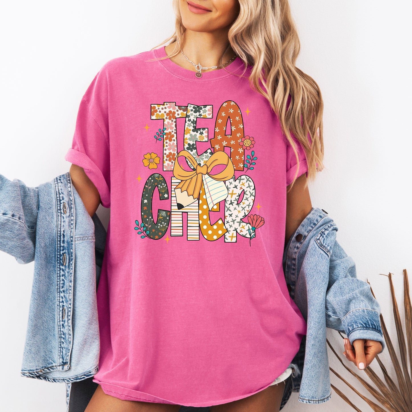 Teacher, Retro, Bow, Back to School, First Day of School, Cute, Teacher Appreciation, Coquette, Comfort Colors T-Shirt