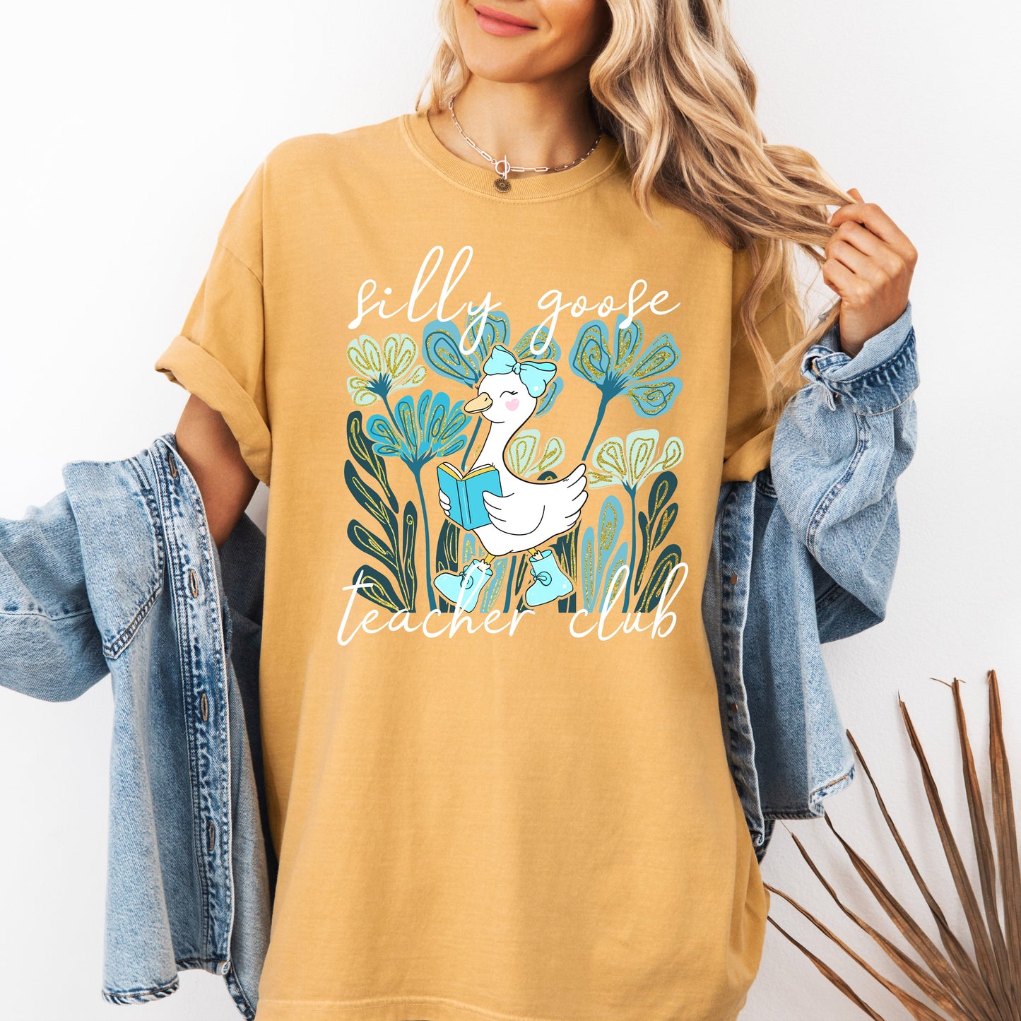 Silly Goose Teacher Club, Back to School, First Day of School, Cute, Teacher Appreciation, Coquette, Comfort Colors T-Shirt