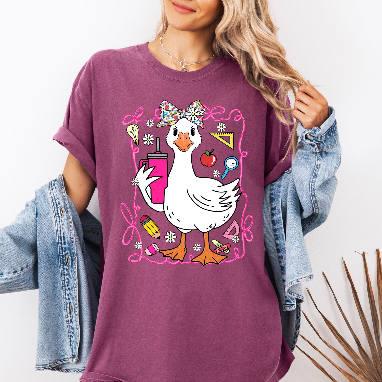 Teacher Goose, Funny, Coffee, First Day of School, Cute, Teacher Appreciation, Coquette, Comfort Colors T-Shirt