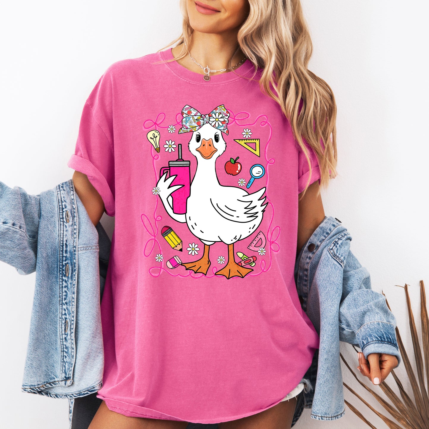 Teacher Goose, Funny, Coffee, First Day of School, Cute, Teacher Appreciation, Coquette, Comfort Colors T-Shirt