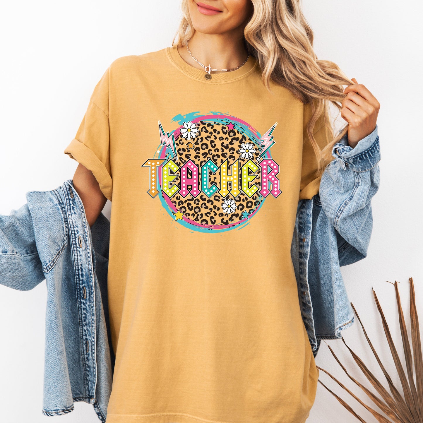 Teacher, Leopard, Daisy, Back to School, First Day of School, Cute, Teacher Appreciation, Coquette, Comfort Colors T-Shirt