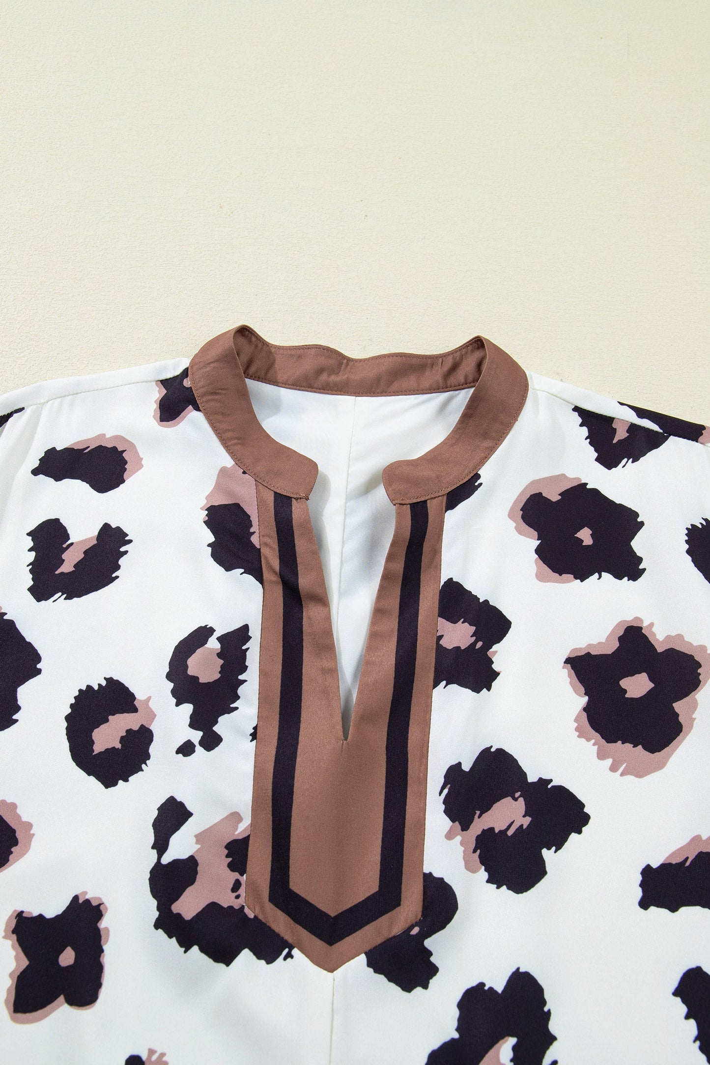 Plus Size Leopard Contrast V-Neck Mini Dress