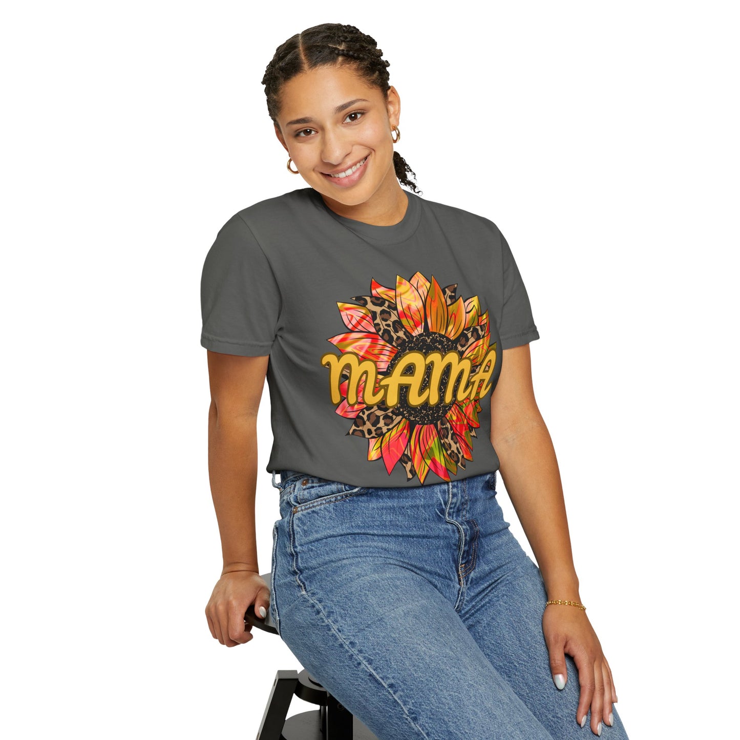 Mama Sunflower Graphic T-Shirt | Perfect Gift for Moms | Casual Wear | Mother’s Day, Birthdays, Everyday Comfort