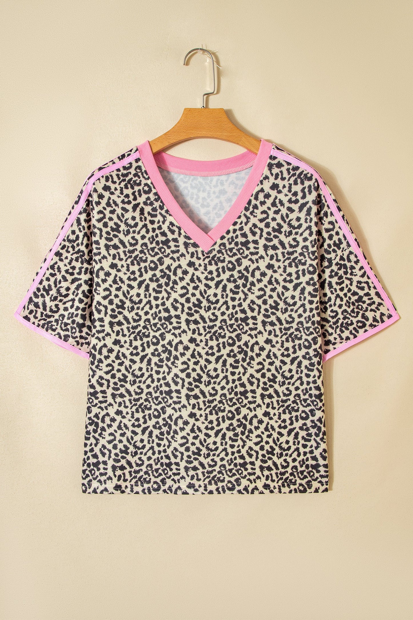 Leopard Contrast V-Neck Short Sleeve Top