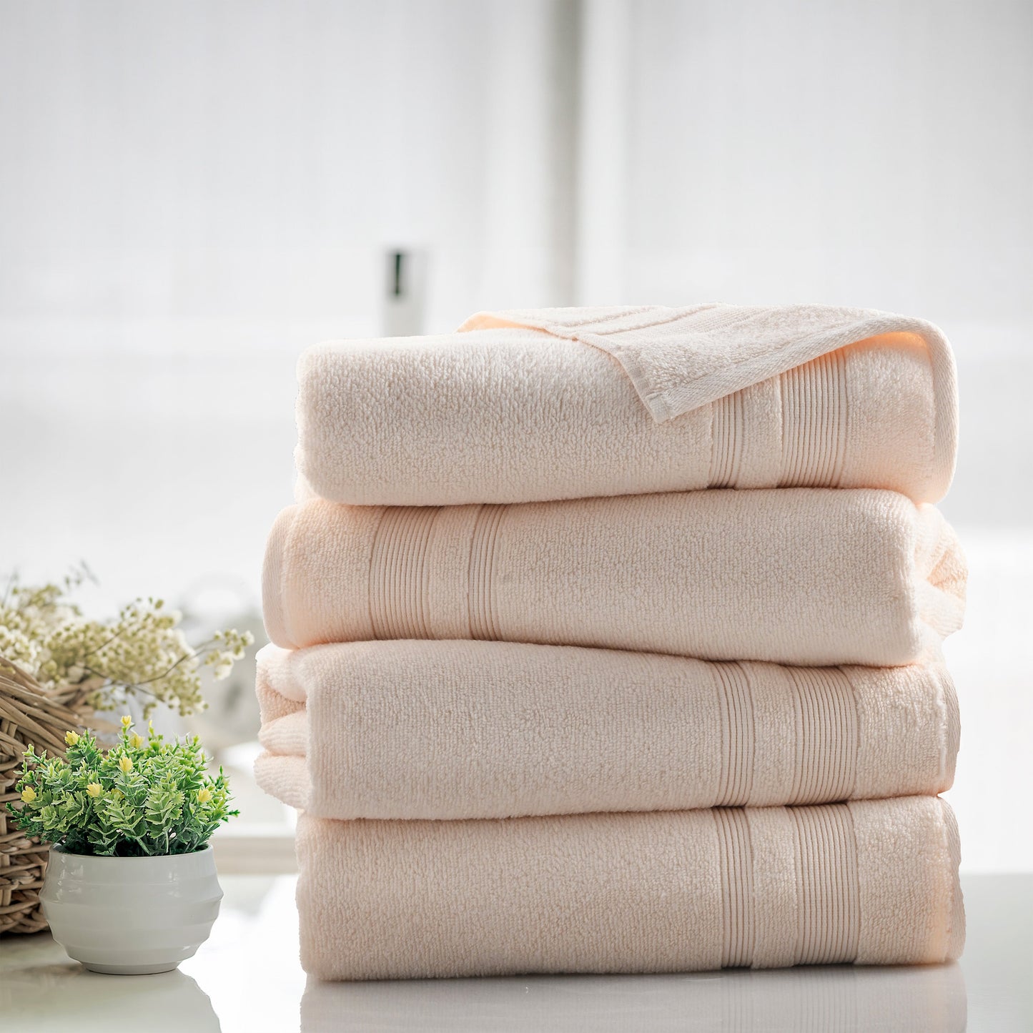 Kathy Ireland 4-8 Piece Zero Twist Cotton Plush Bath Towel Set