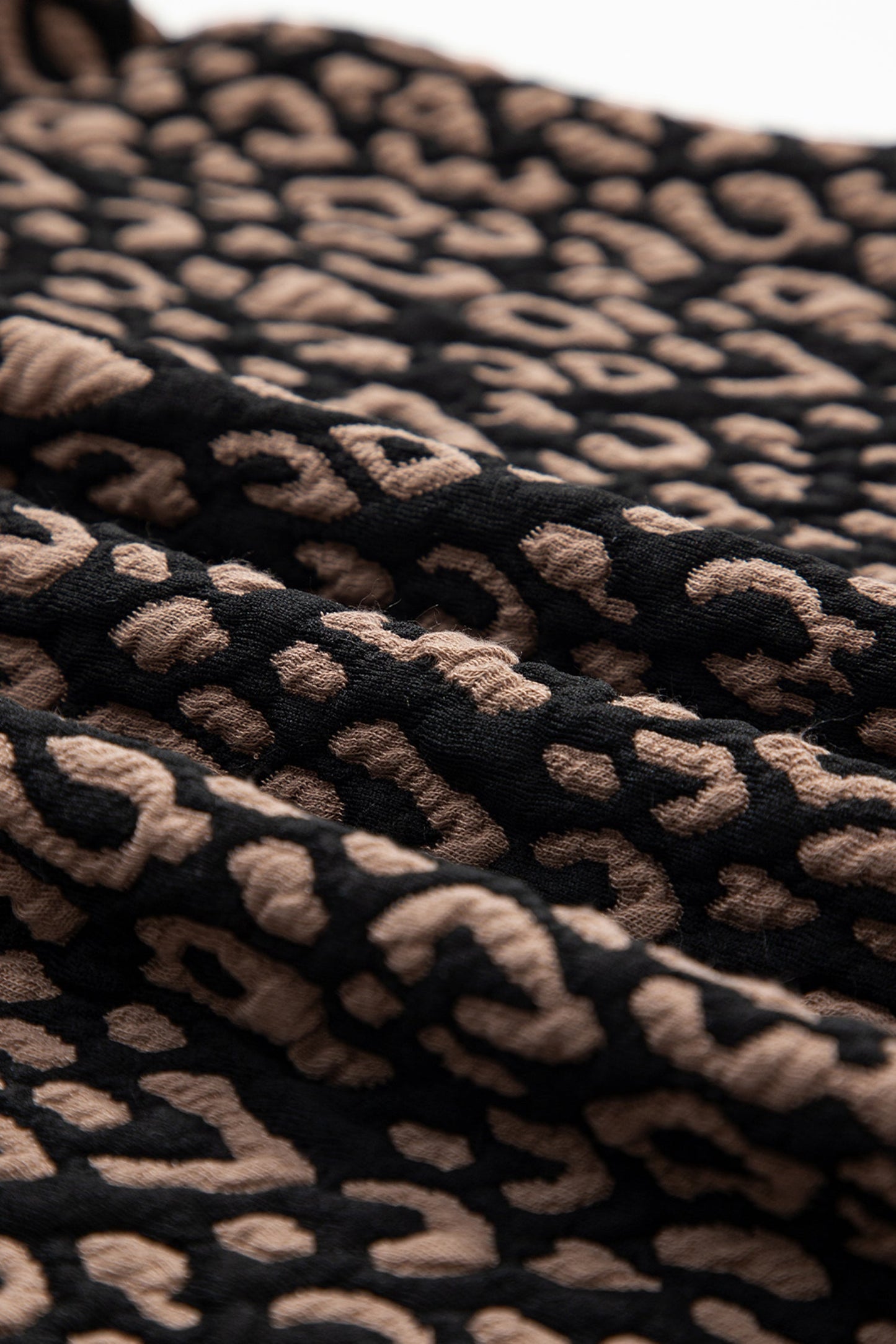 Leopard Contrast Trim Puffy 3/4 Sleeve Top