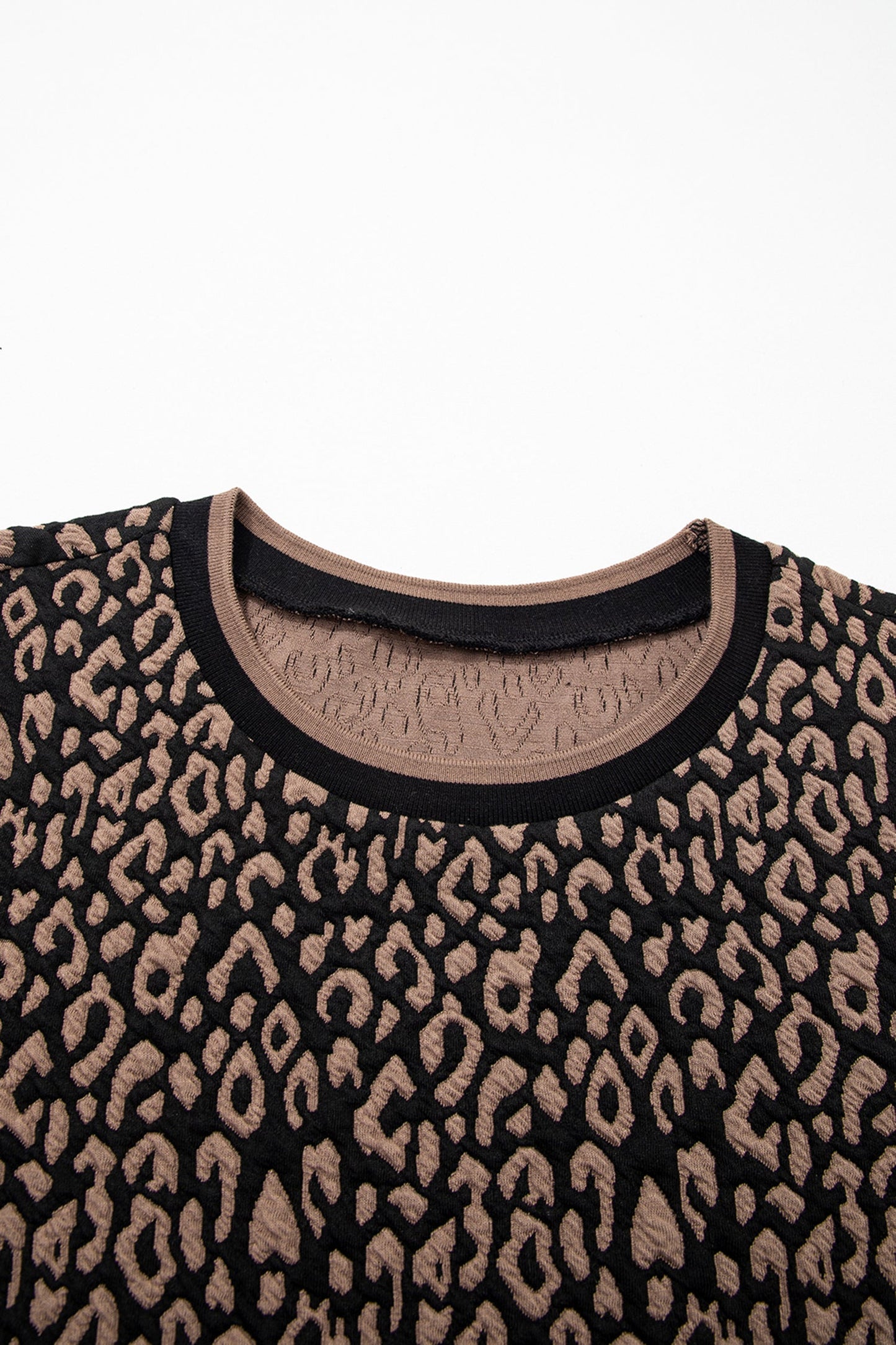 Leopard Contrast Trim Puffy 3/4 Sleeve Top