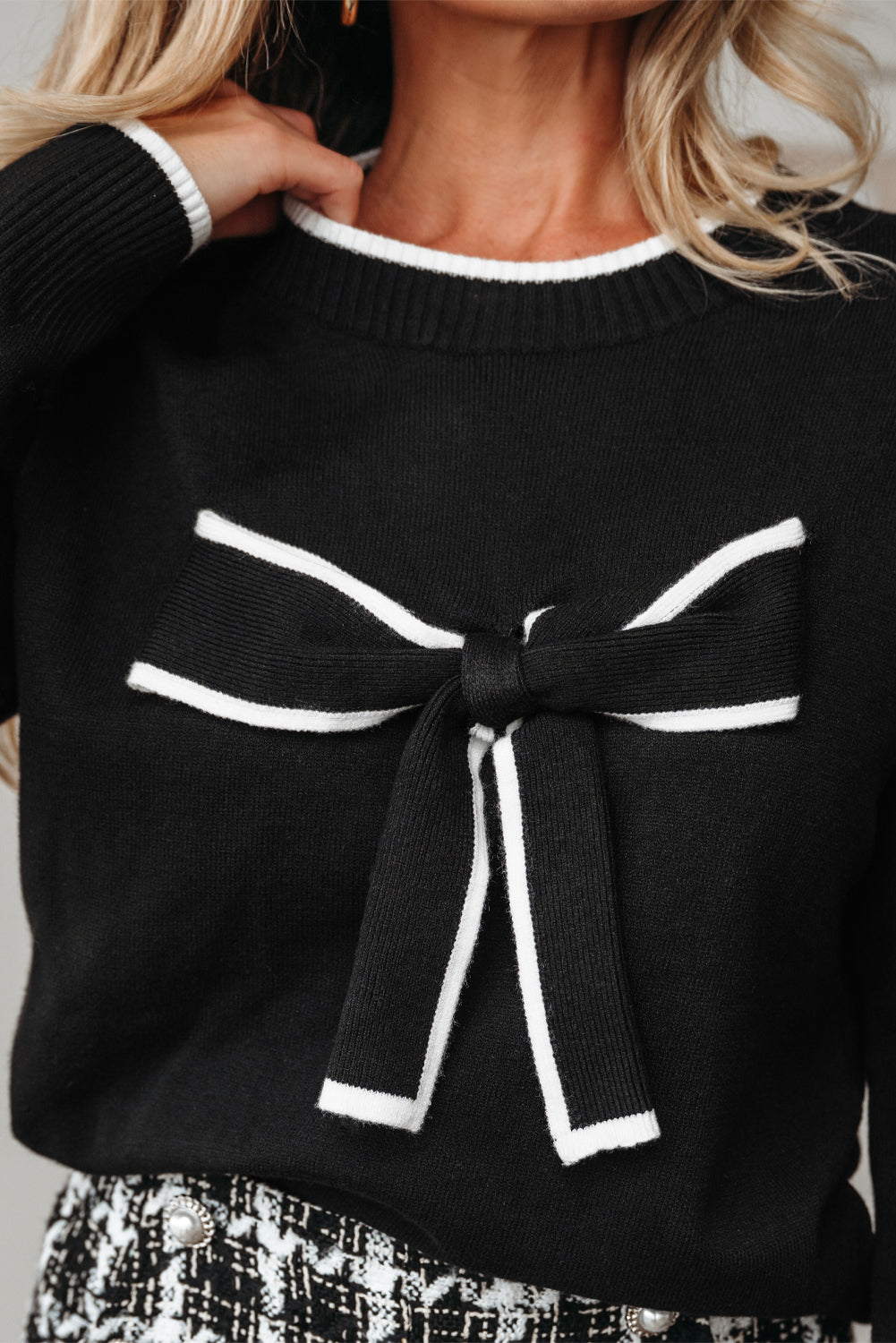 Bow Tie Contrast Trim Cropped Sweater