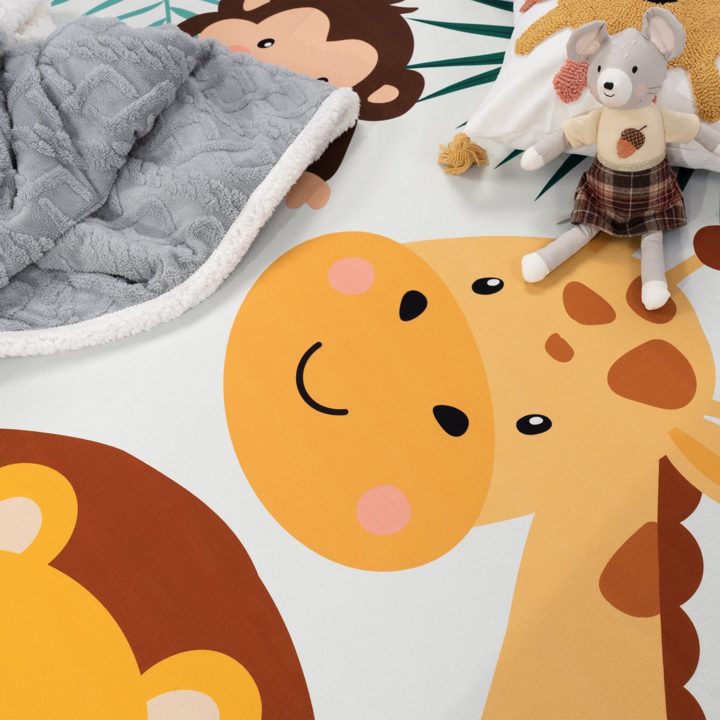 Kids Rug Lilo Jungle Animal Play Mat with Lion Giraffe Monkey in Beige