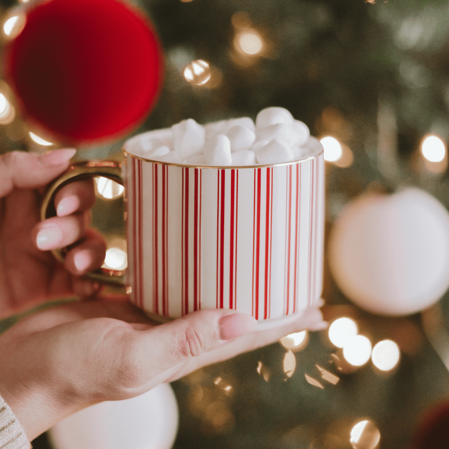 Red Stripe 14 oz Gold Handle Coffee Mug