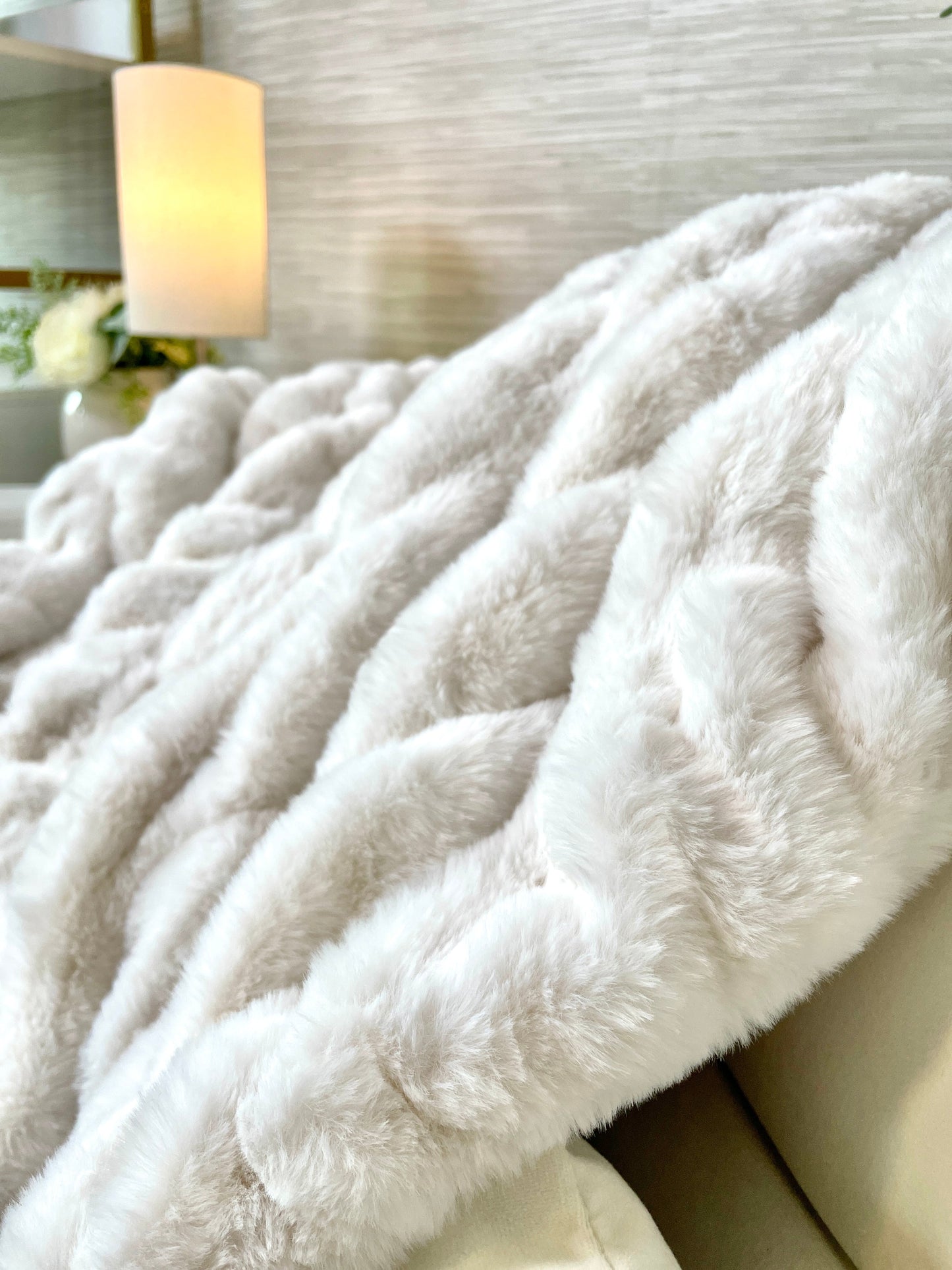 Ivory Faux Fur Blanket - Medium: 50"x60"