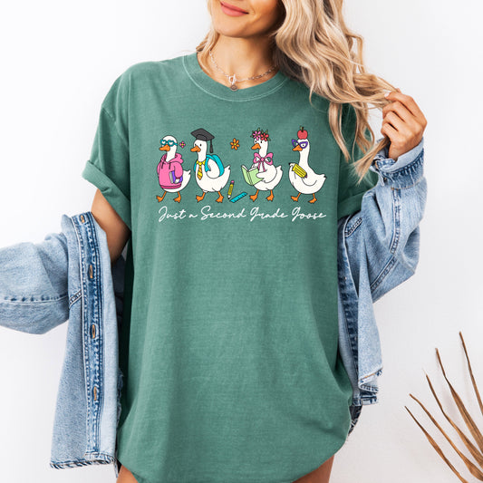 Just A Second Grade Goose, Teacher, Back to School, Funny, Bow, First Day of School, Cute, Teacher Appreciation, Coquette, Comfort Colors T-Shirt