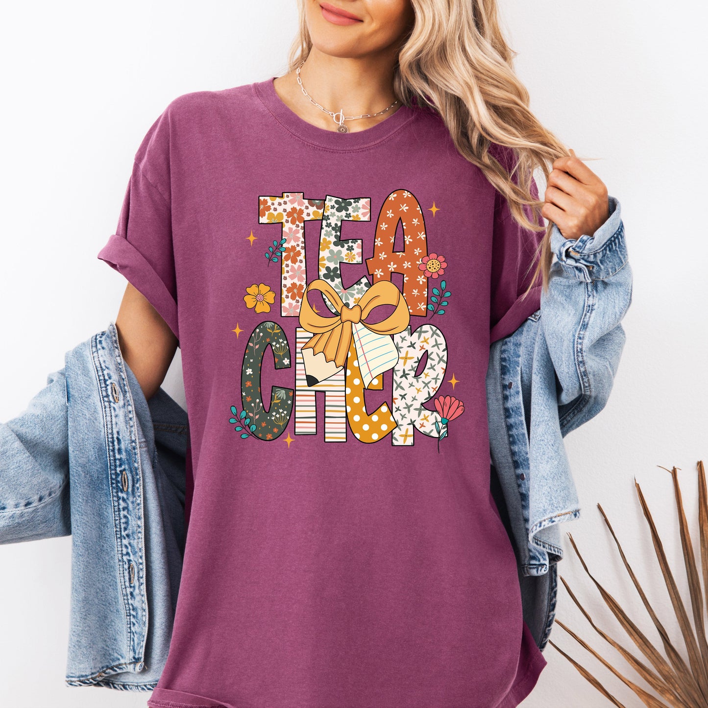 Teacher, Retro, Bow, Back to School, First Day of School, Cute, Teacher Appreciation, Coquette, Comfort Colors T-Shirt