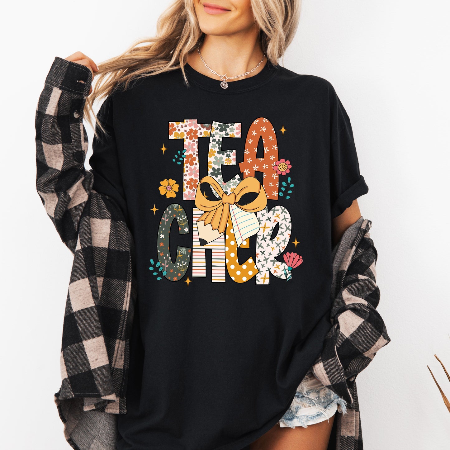 Teacher, Retro, Bow, Back to School, First Day of School, Cute, Teacher Appreciation, Coquette, Comfort Colors T-Shirt