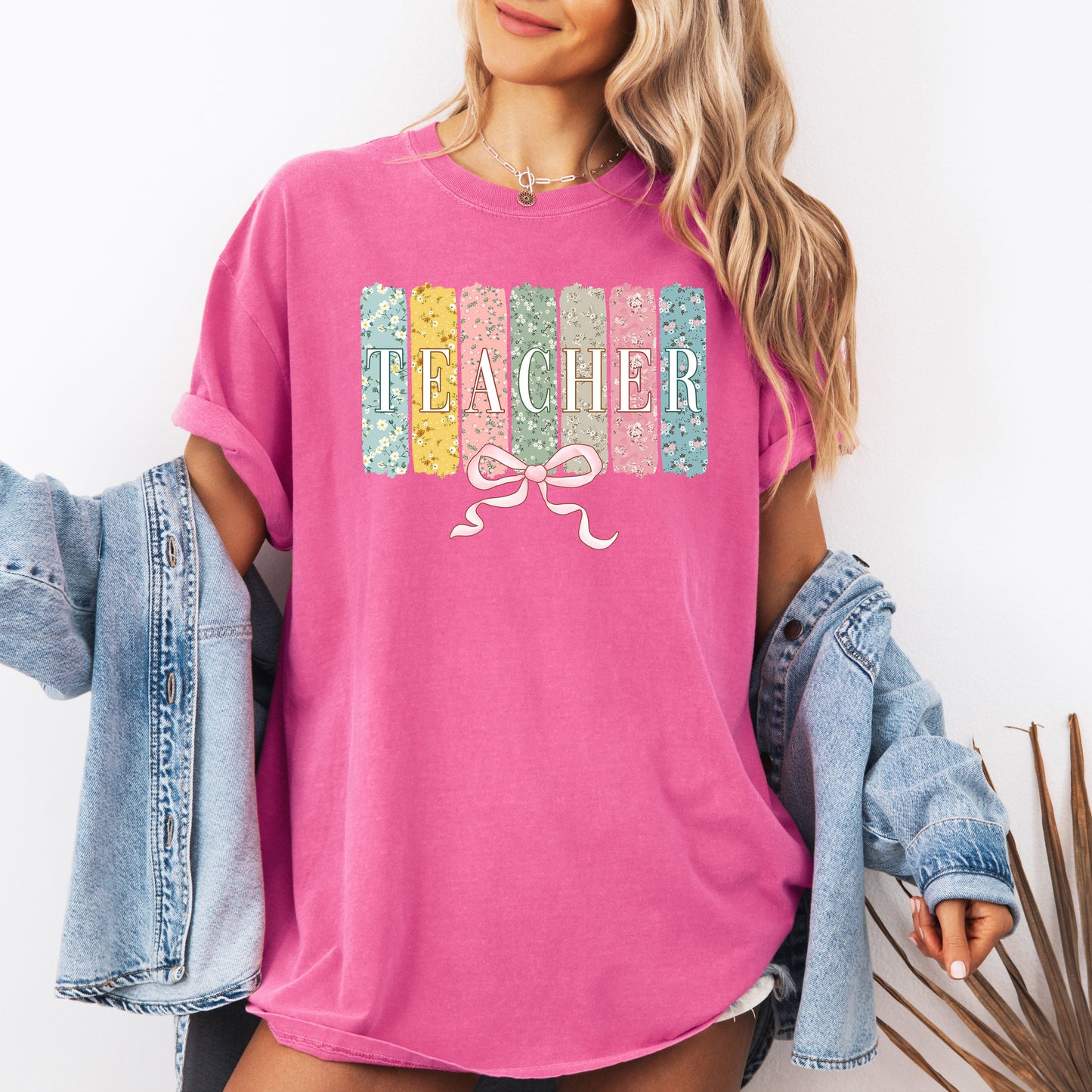 Teacher, Wildflowers, Bow, Back to School, First Day of School, Cute, Teacher Appreciation, Coquette, Comfort Colors T-Shirt