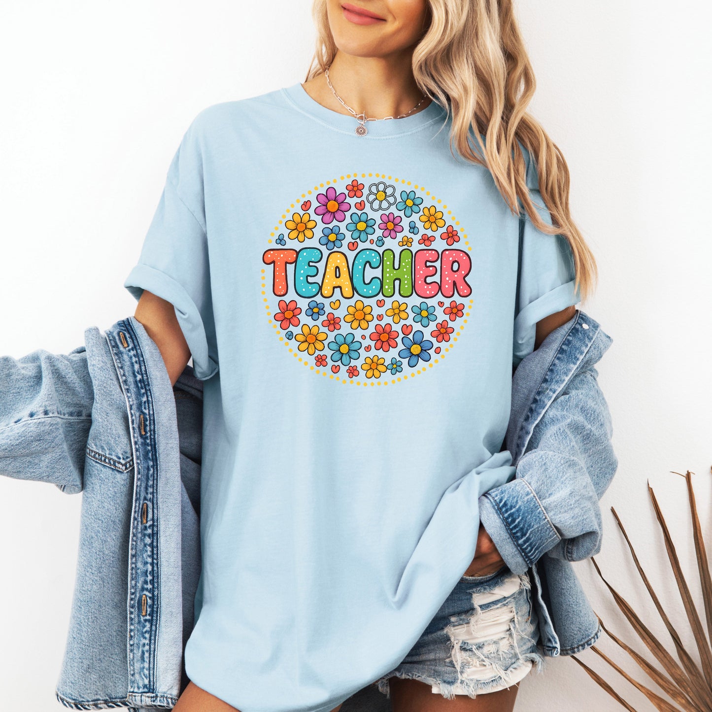 Teacher, Floral, Retro, Back to School, First Day of School, Cute, Teacher Appreciation, Coquette, Comfort Colors T-Shirt