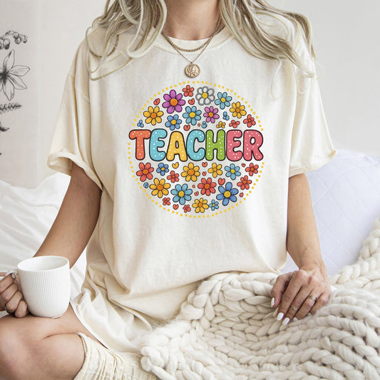 Teacher, Floral, Retro, Back to School, First Day of School, Cute, Teacher Appreciation, Coquette, Comfort Colors T-Shirt