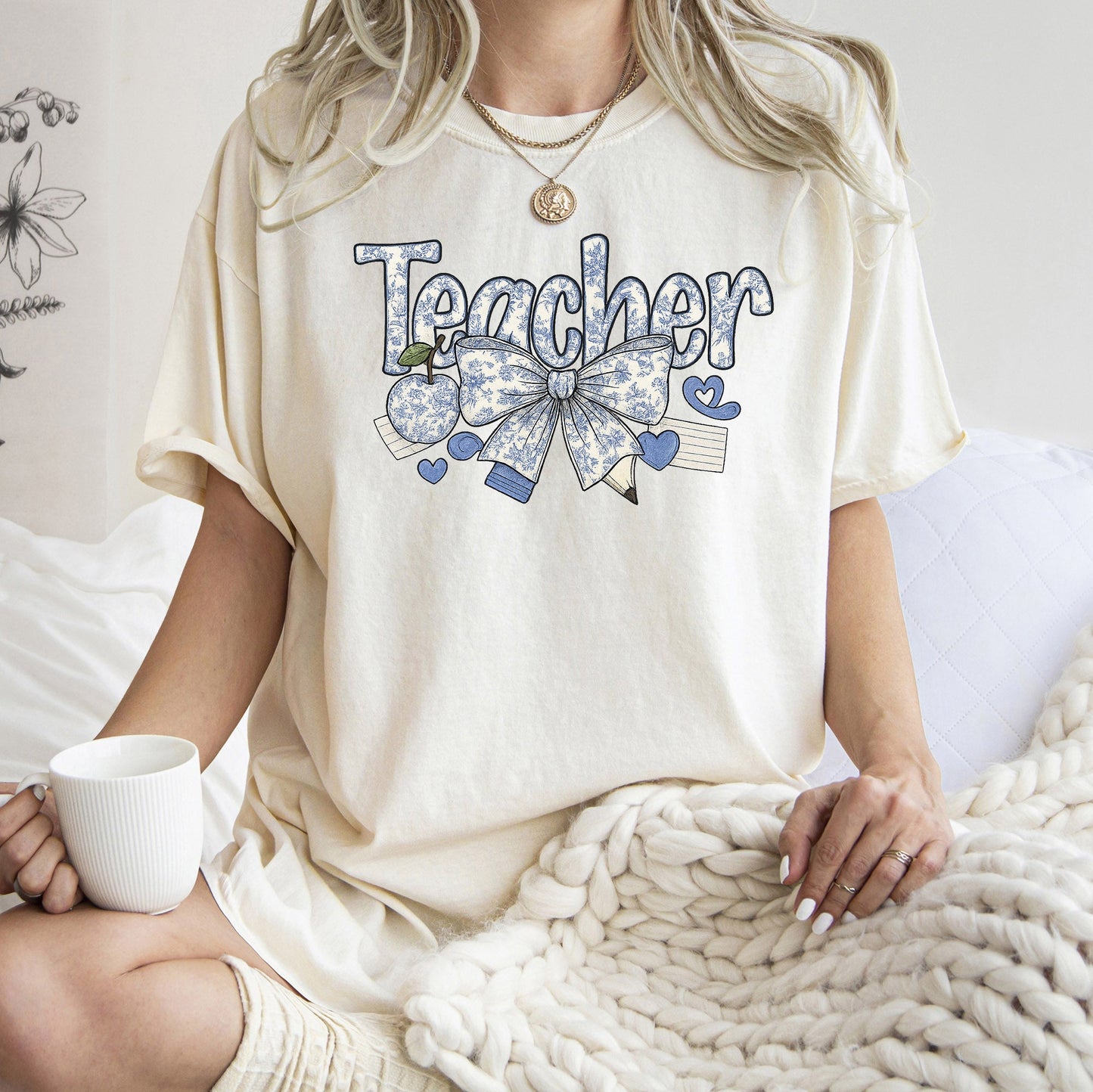 Teacher, Chinoiserie, Bow, Floral, First Day of School, Cute, Teacher Appreciation, Coquette, Comfort Colors T-Shirt