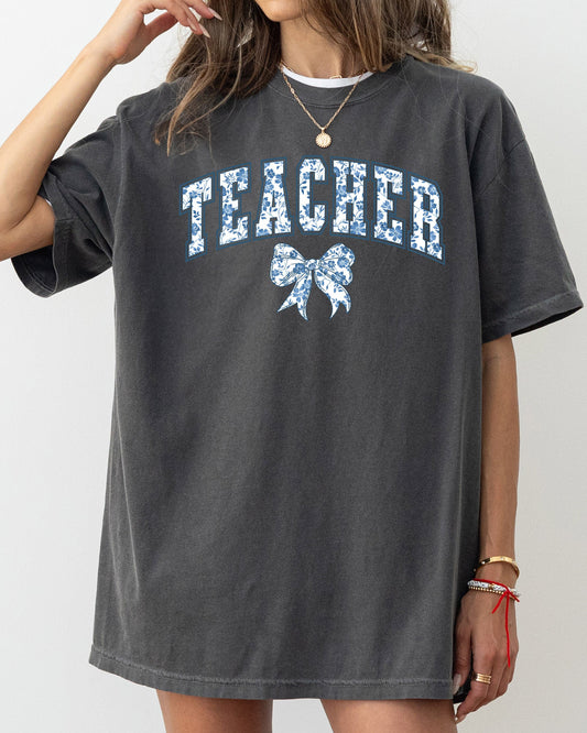 Teacher, Bow, Blue Floral, First Day of School, Cute, Teacher Appreciation, Coquette, Comfort Colors T-Shirt