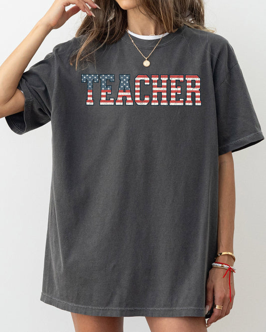 Teacher, USA Flag, Retro, First Day of School, Cute, Teacher Appreciation, Coquette, Comfort Colors T-Shirt