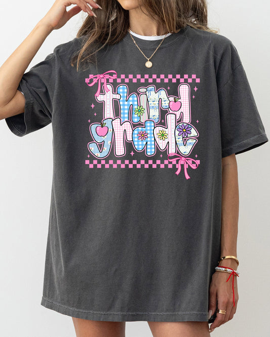 Third Grade Teacher, Retro, Checkered, Back to School, First Day of School, Cute, Teacher Appreciation, Coquette, Comfort Colors T-Shirt