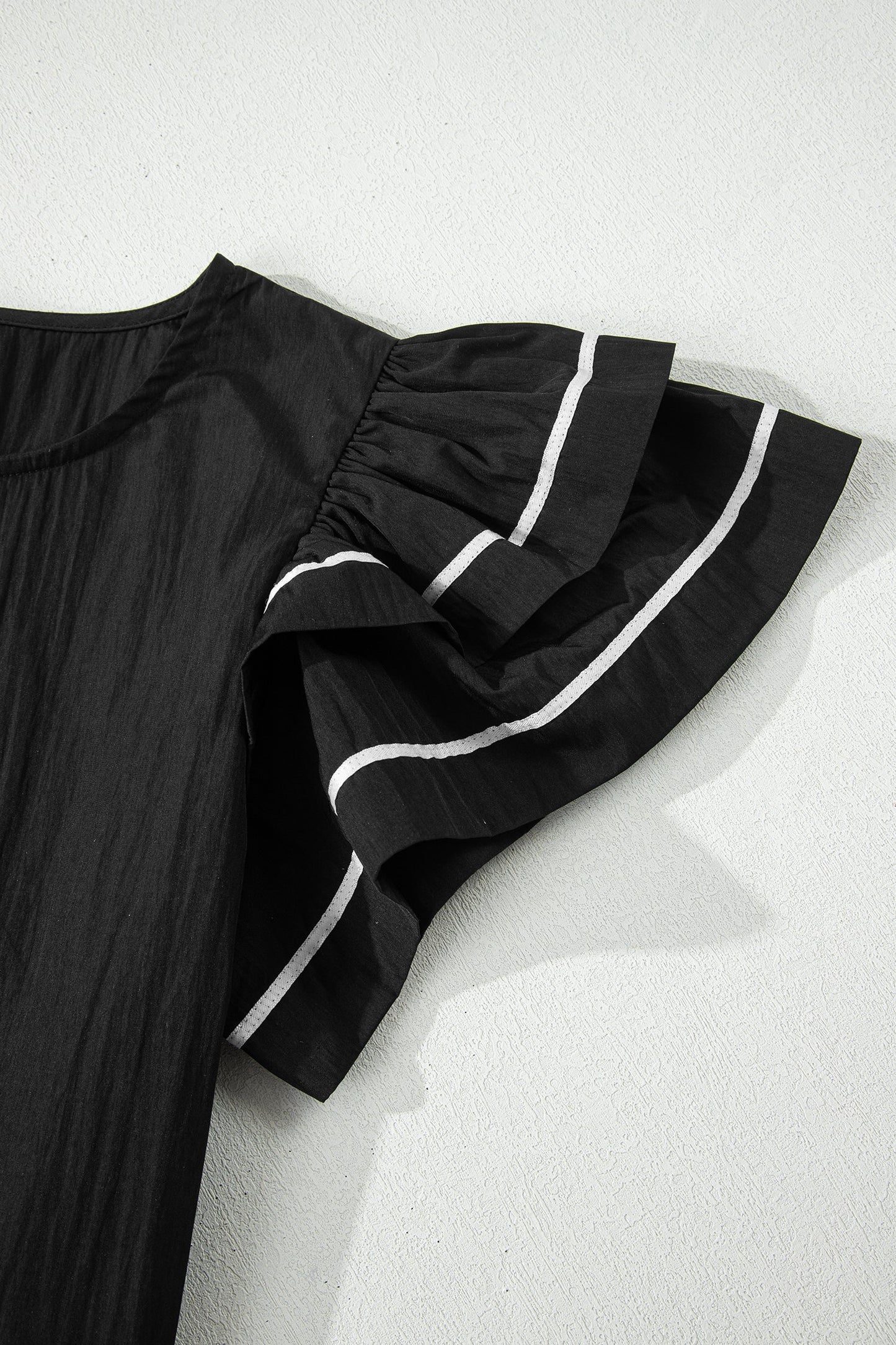 Contrast Trim Ruffle Short Sleeve Blouse