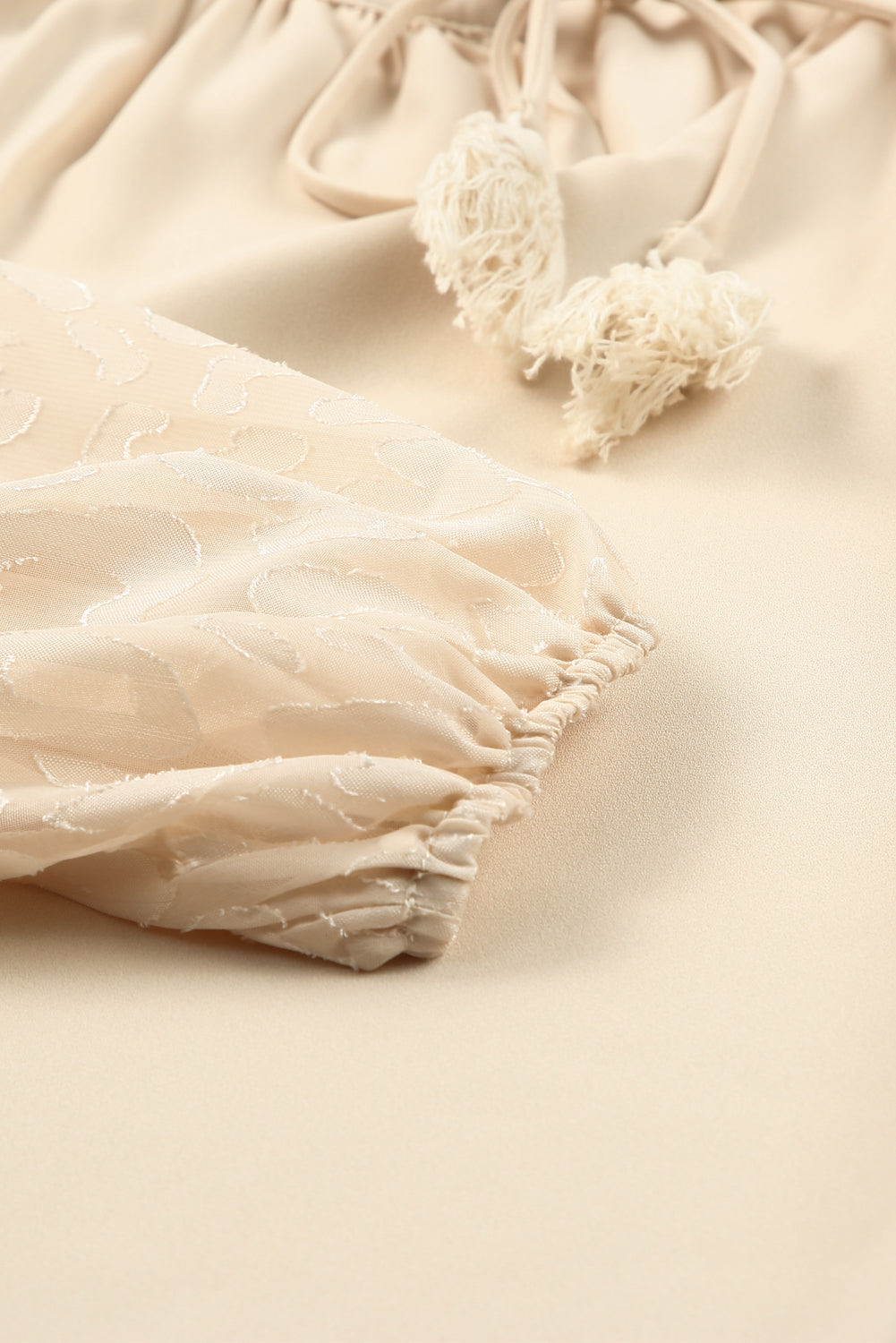 Leopard Mesh V-Neck Bubble Sleeve Blouse