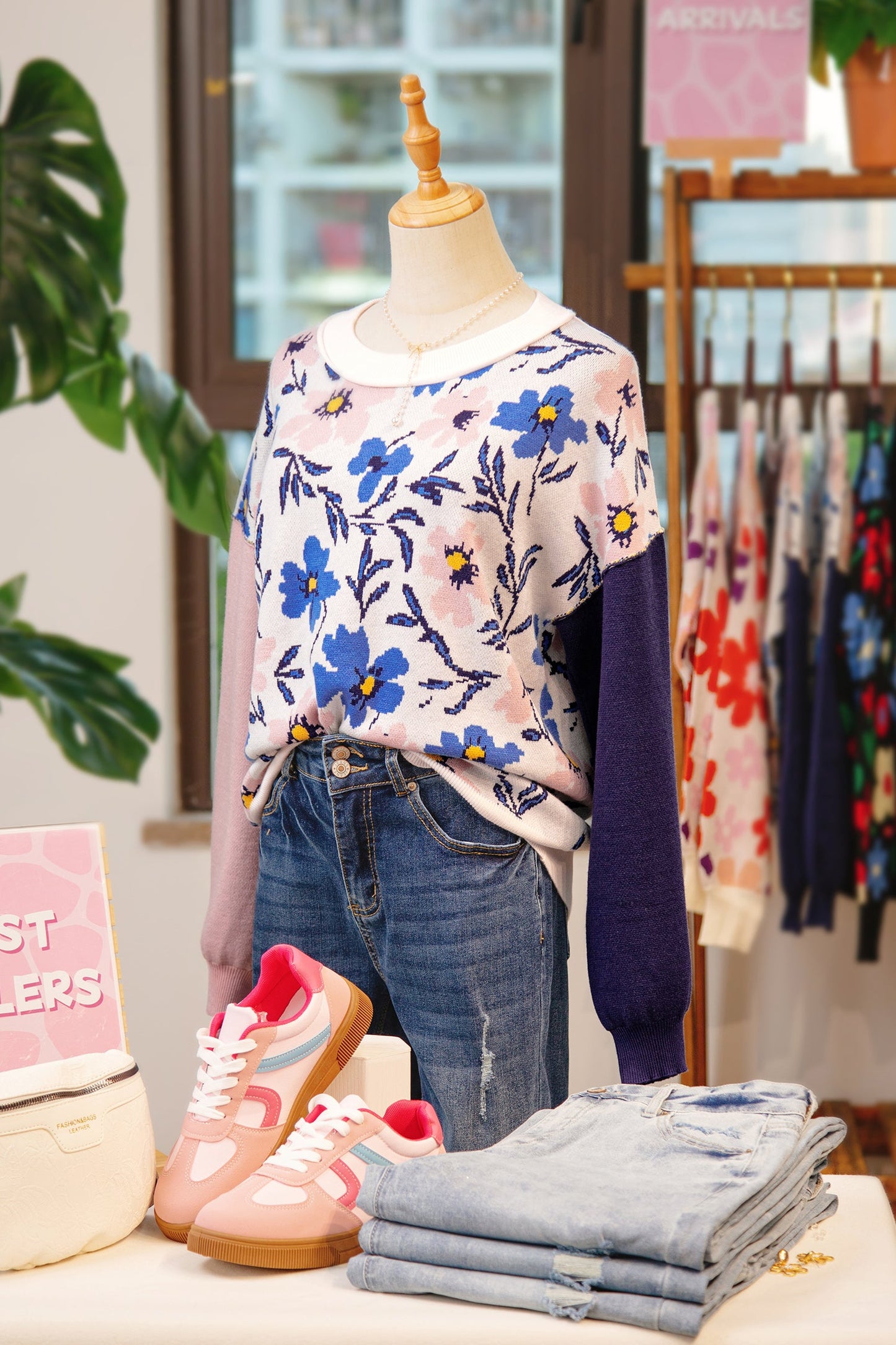 Floral Panel Colorblock Sleeve Crewneck Sweater