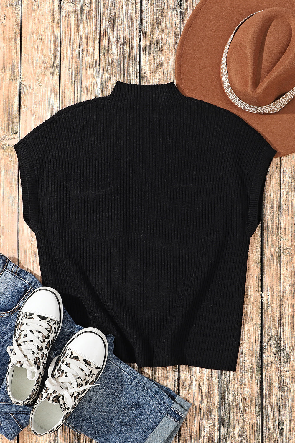 Solid Ribbed Knit Patch Pocket Short Sleeve Sweater