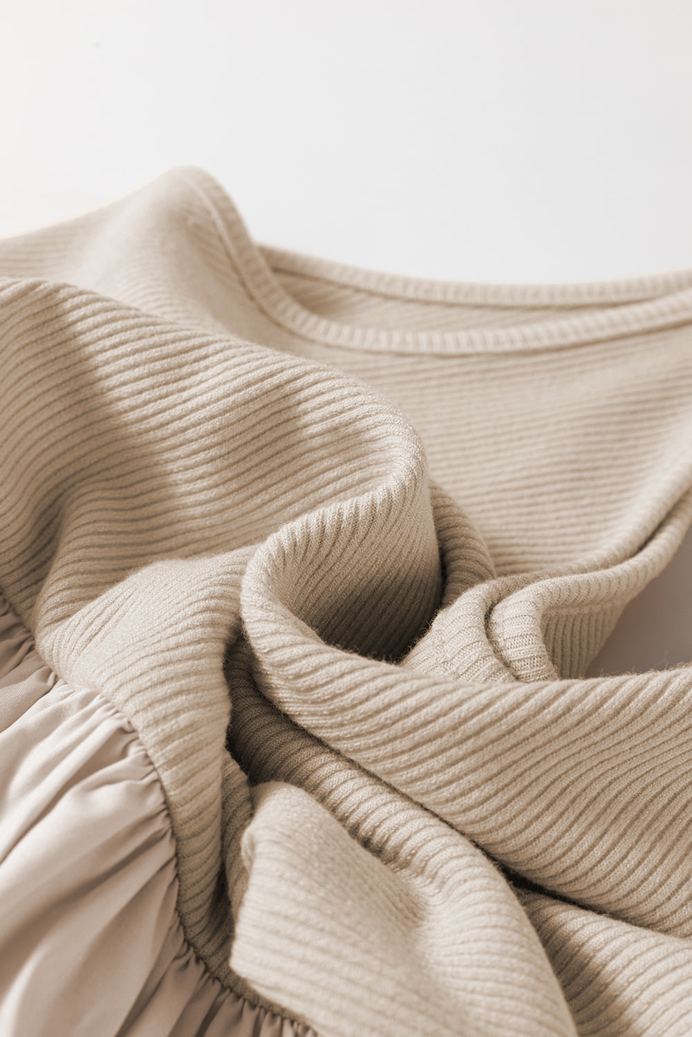 Solid Scoop Neck Ribbed Bodice Pleated Maxi Dress