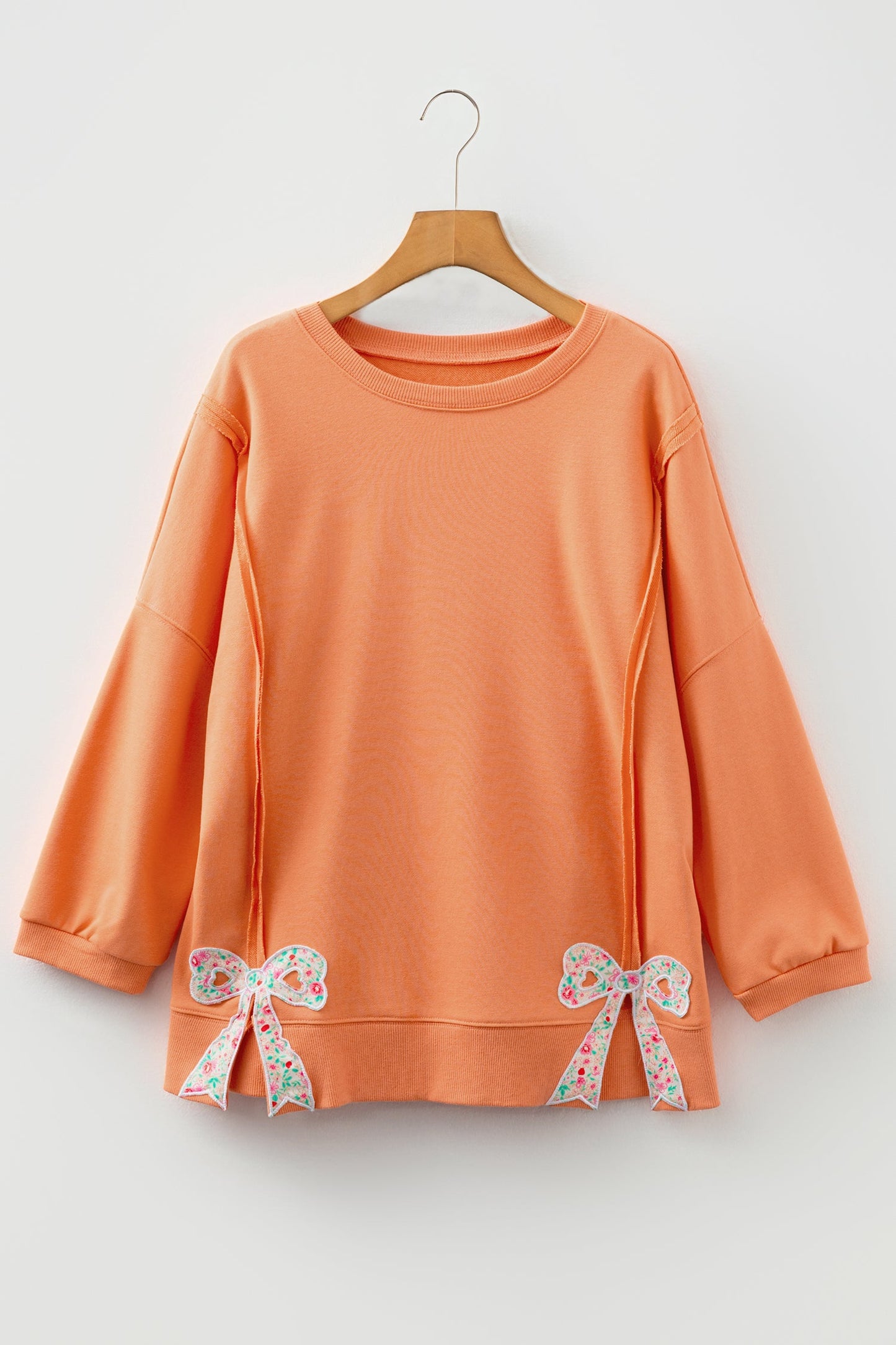 Floral Bow Tie Patch Reverse Seam Sweatshirt