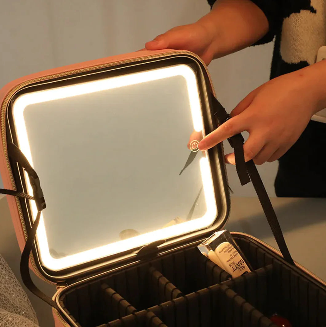 Voyage Vanity LED Case (4K)